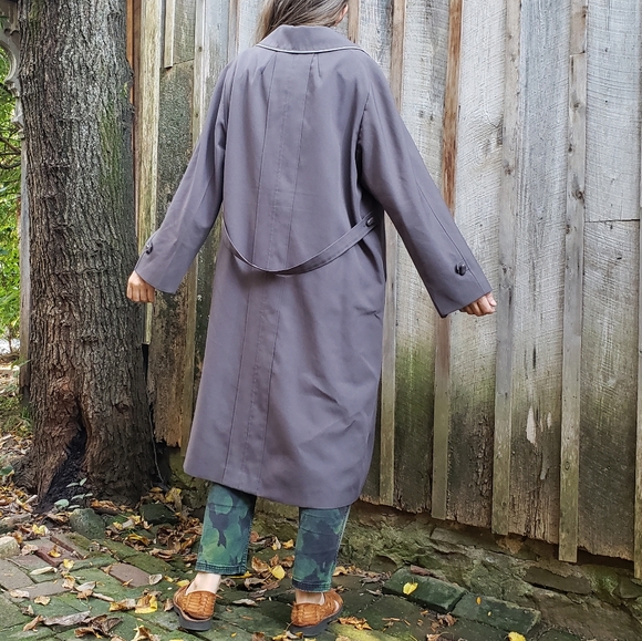 VTG Long Gray Overcoat - Picture 5 of 10